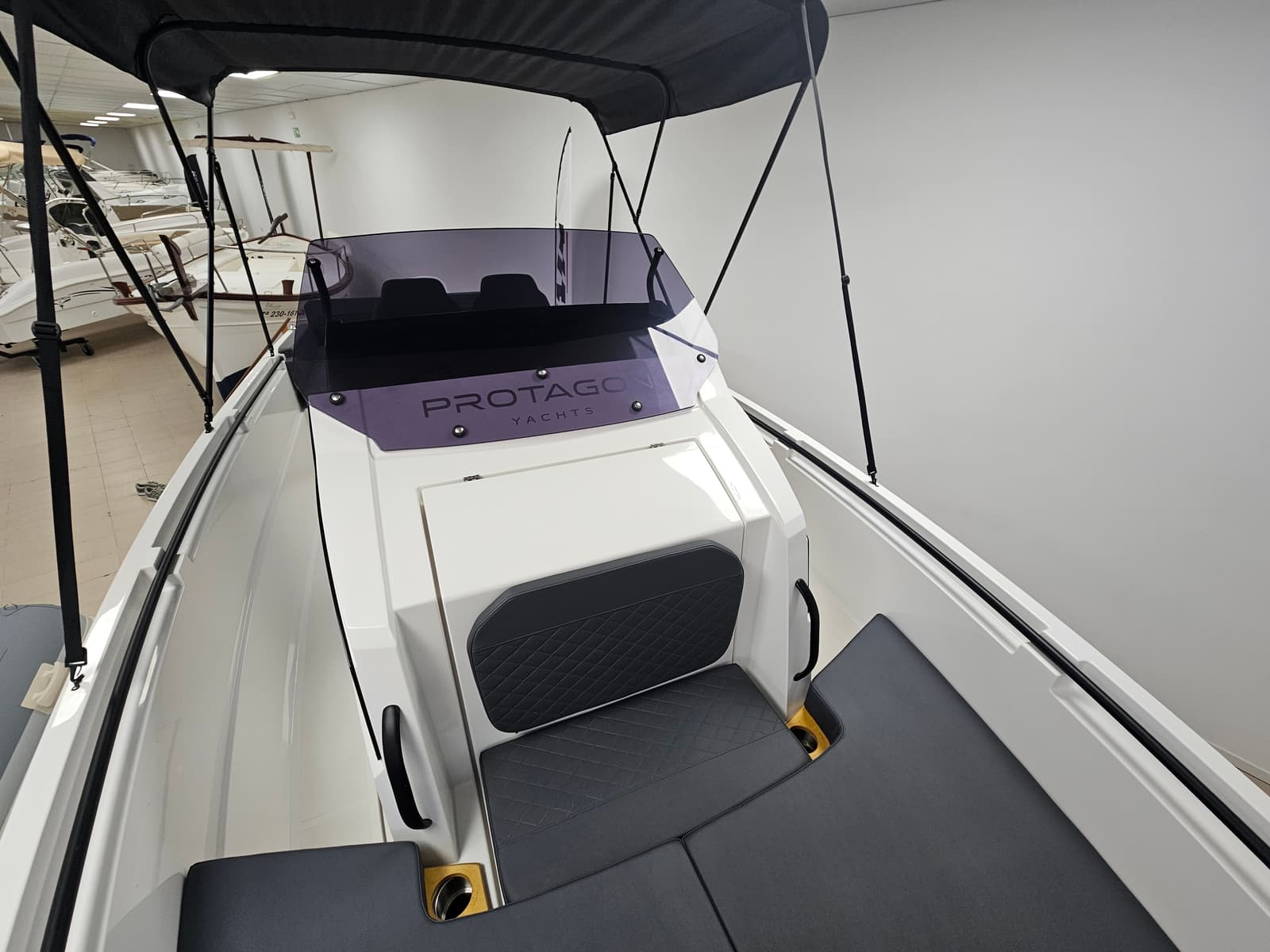 protagon 25 space by selva