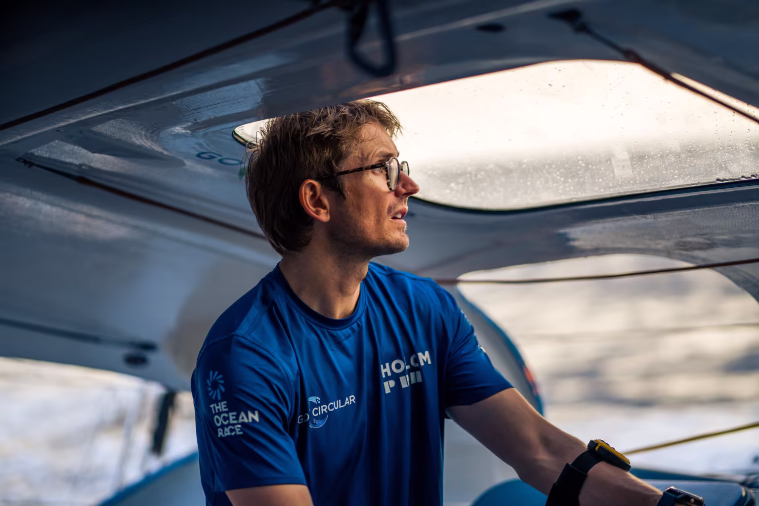 Inicio de la Etapa 4 en la Ocean Race: Desafíos y estrategias en la navegación náutica desde... - Regatas - Actualidad náutica