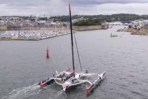 Alex Pella participa en el desafío Finistère Atlantique a bordo del “Actual Ultim 3” - Destacados - Actualidad náutica